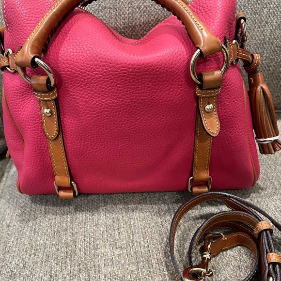 Dooney & Bourke PINK medium satchel. Pebbled grain leather. - Picture 5 of 12